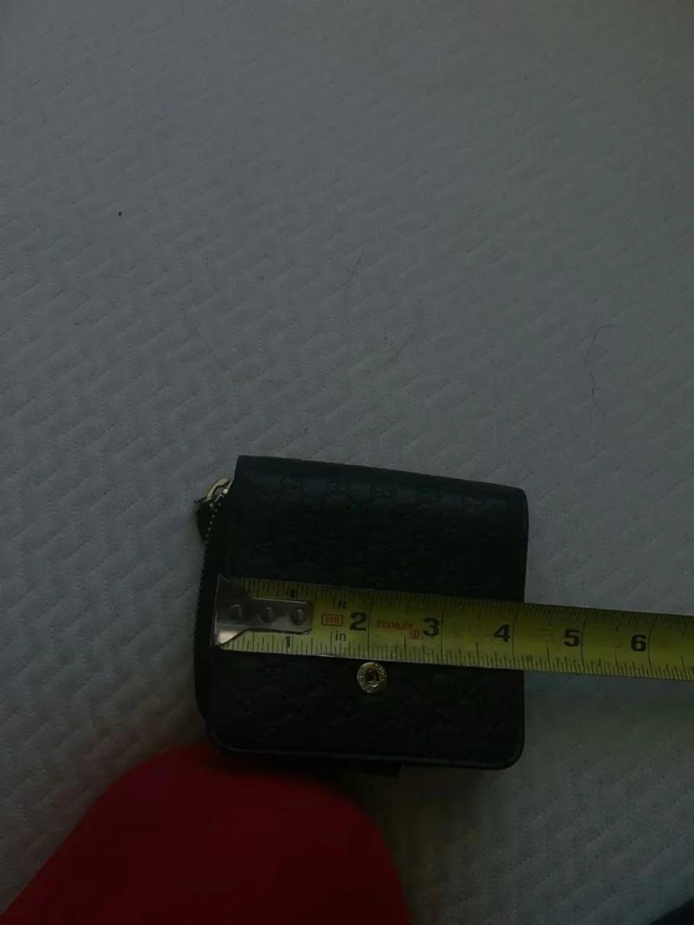 Gucci compact wallet